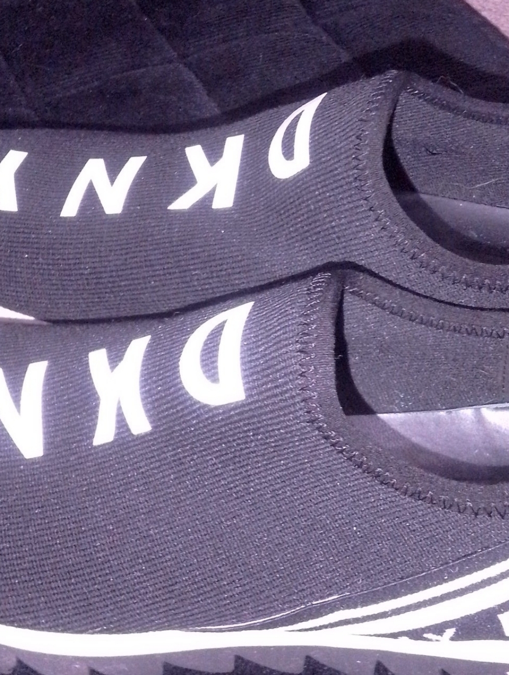 DKNY womens slip on